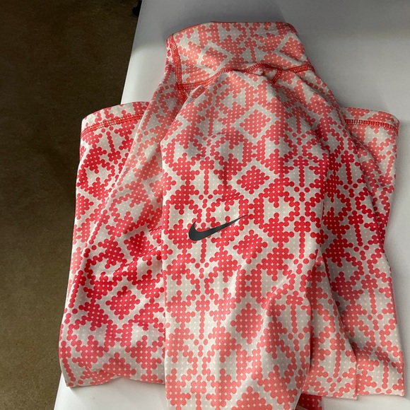 Nike Pro Dri Fit Qtr Zip Pullover, peach ombre’ - Picture 13 of 15